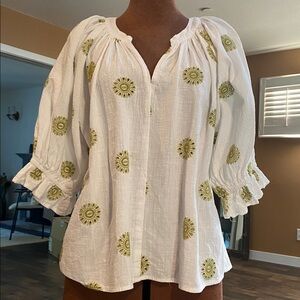 White Embroidered Peasant Blouse with Green
Medallions add a belt